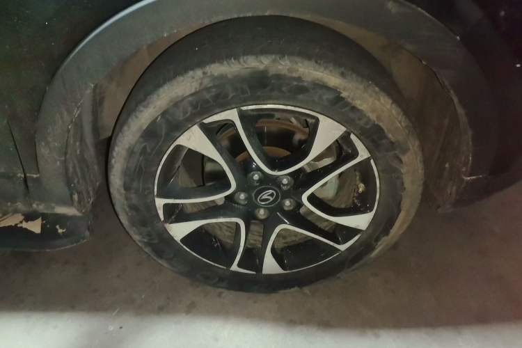 Used Soueast DX7 2015 1.5T Automatic Luxury Model Right Front Wheel Hub