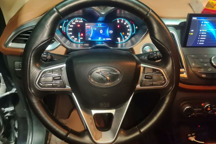Used Soueast DX7 2015 1.5T Automatic Luxury Model Steering Wheel