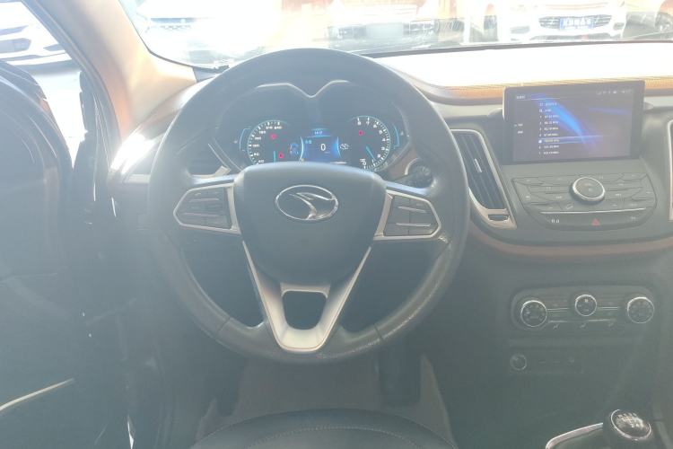 Used Soueast DX7 2015 1.5T Manual Elite Model Steering Wheel