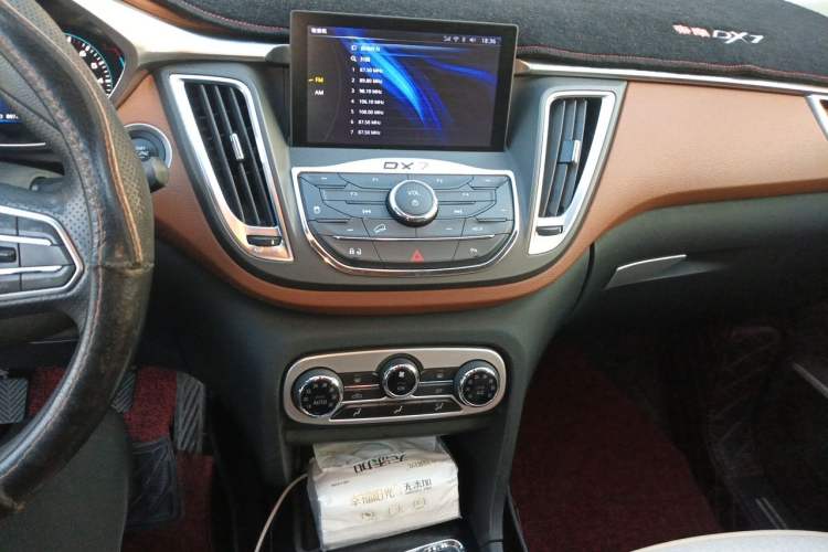 Used Soueast DX7 2015 1.5T Manual Elite Model Audio And AC Panel