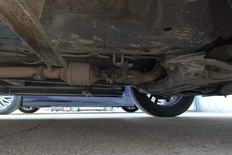 Used Soueast DX7 2015 1.5T Automatic Luxury Model Chassis Front Right