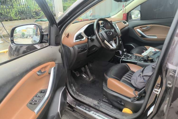 Used Soueast DX7 2015 1.5T Manual Luxury Model Driver Seat