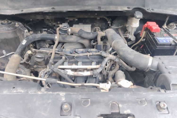 Used Soueast DX7 2015 1.5T Automatic Luxury Model Engine Bay