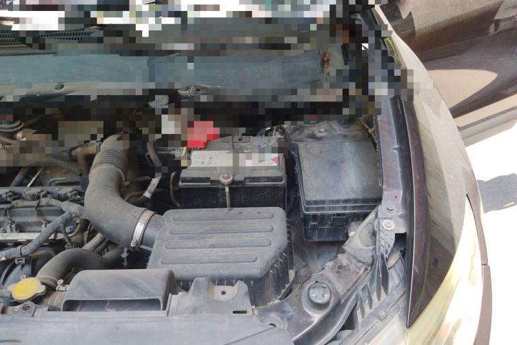 Used Soueast DX7 2015 1.5T Manual Elite Model Engine Bay Left