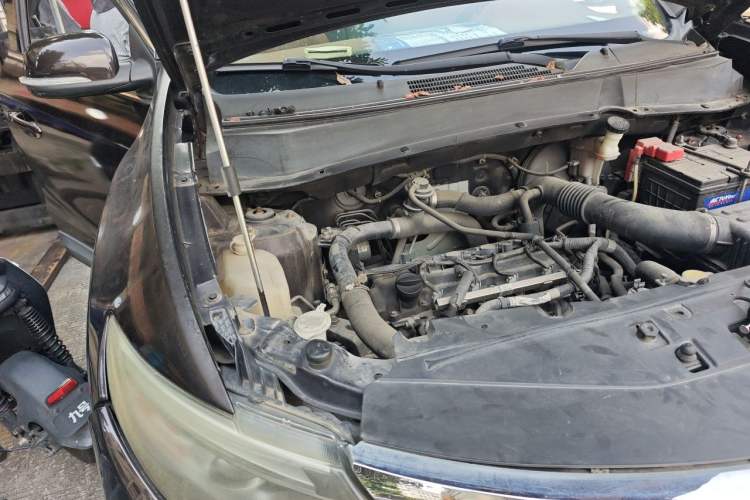 Used Soueast DX7 2015 1.5T Automatic Luxury Model Engine Bay Right