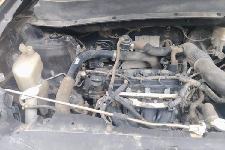 Used Soueast DX7 2015 1.5T Automatic Luxury Model Engine Bay Right