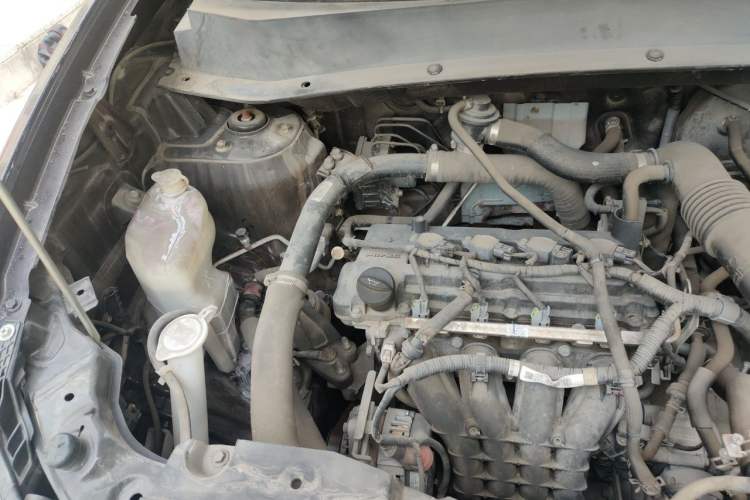 Used Soueast DX7 2015 1.5T Automatic Elite Model Engine Bay Right