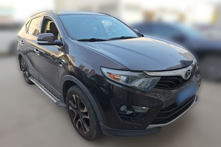 Used Soueast DX7 2015 1.5T Automatic Luxury Model Front Right 45 Deg