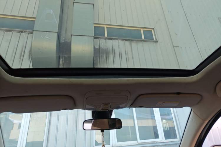 Used Soueast DX7 2015 1.5T Automatic Luxury Model Headliner