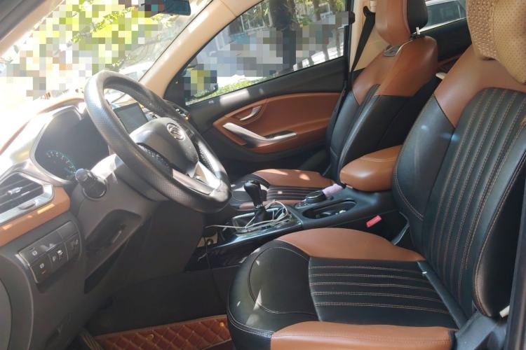 Used Soueast DX7 2015 1.5T Manual Elite Model Left Front Seat