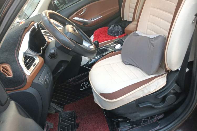 Used Soueast DX7 2015 1.5T Manual Elite Model Left Front Seat