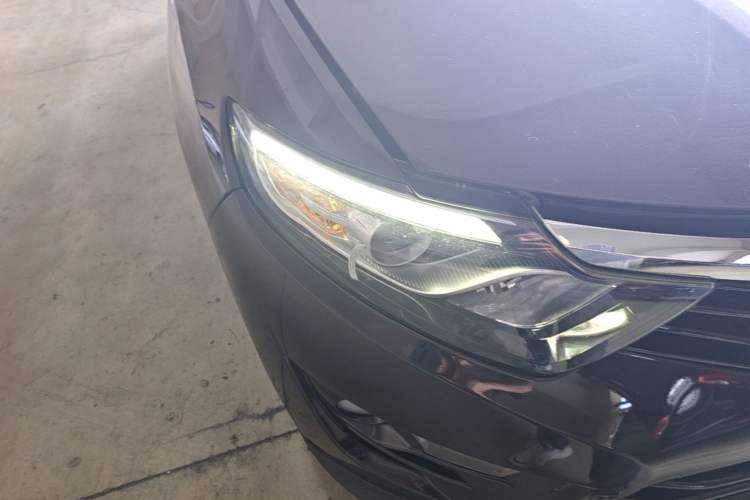 Used Soueast DX7 2015 1.5T Automatic Luxury Model Right Front Headlight