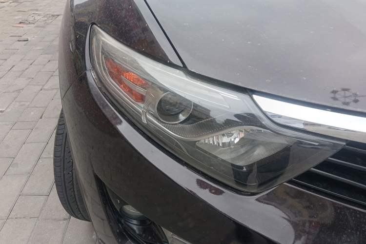Used Soueast DX7 2015 1.5T Automatic Prestige Model Right Front Headlight