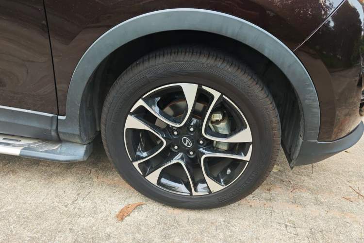 Used Soueast DX7 2015 1.5T Automatic Luxury Model Right Front Wheel Hub