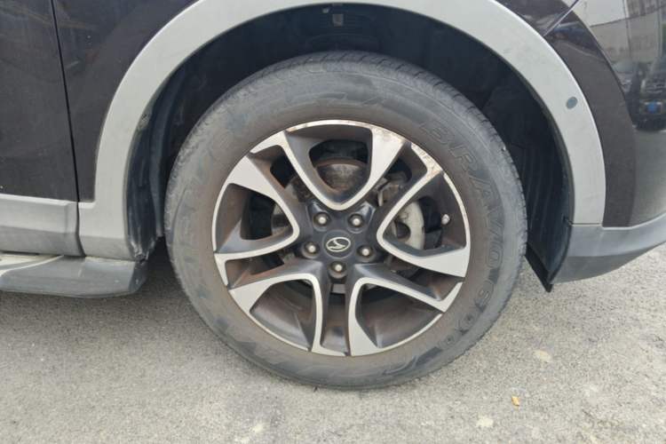 Used Soueast DX7 2015 1.5T Automatic Prestige Model Right Front Wheel Hub