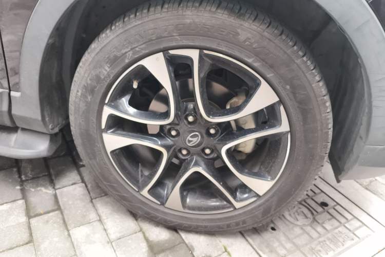 Used Soueast DX7 2015 1.5T Automatic Luxury Model Right Front Wheel Hub