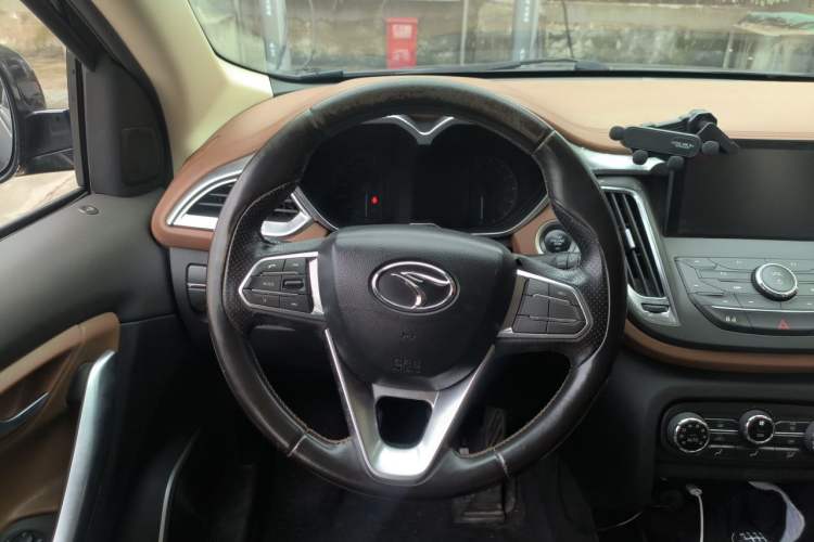 Used Soueast DX7 2015 1.5T Manual Luxury Model Steering Wheel