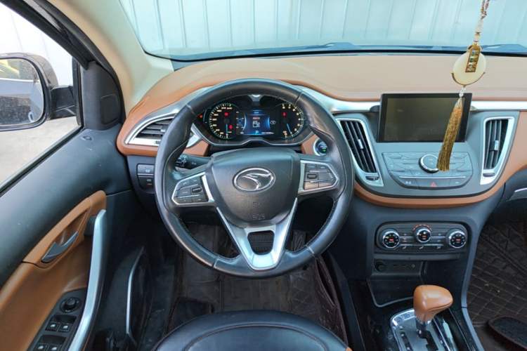 Used Soueast DX7 2015 1.5T Automatic Luxury Model Steering Wheel