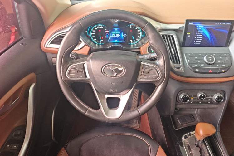 Used Soueast DX7 2015 1.5T Automatic Luxury Model Steering Wheel