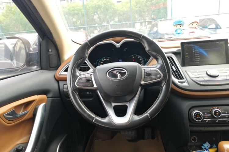 Used Soueast DX7 2015 1.5T Automatic Prestige Model Steering Wheel