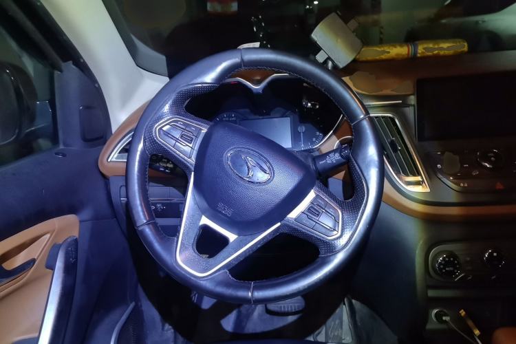 Used Soueast DX7 2015 1.5T Automatic Luxury Model Steering Wheel
