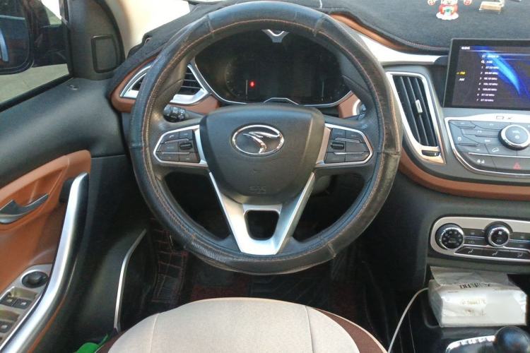 Used Soueast DX7 2015 1.5T Manual Elite Model Steering Wheel