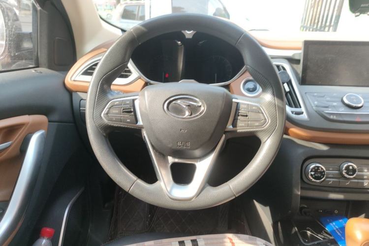 Used Soueast DX7 2015 1.5T Automatic Elite Model Steering Wheel