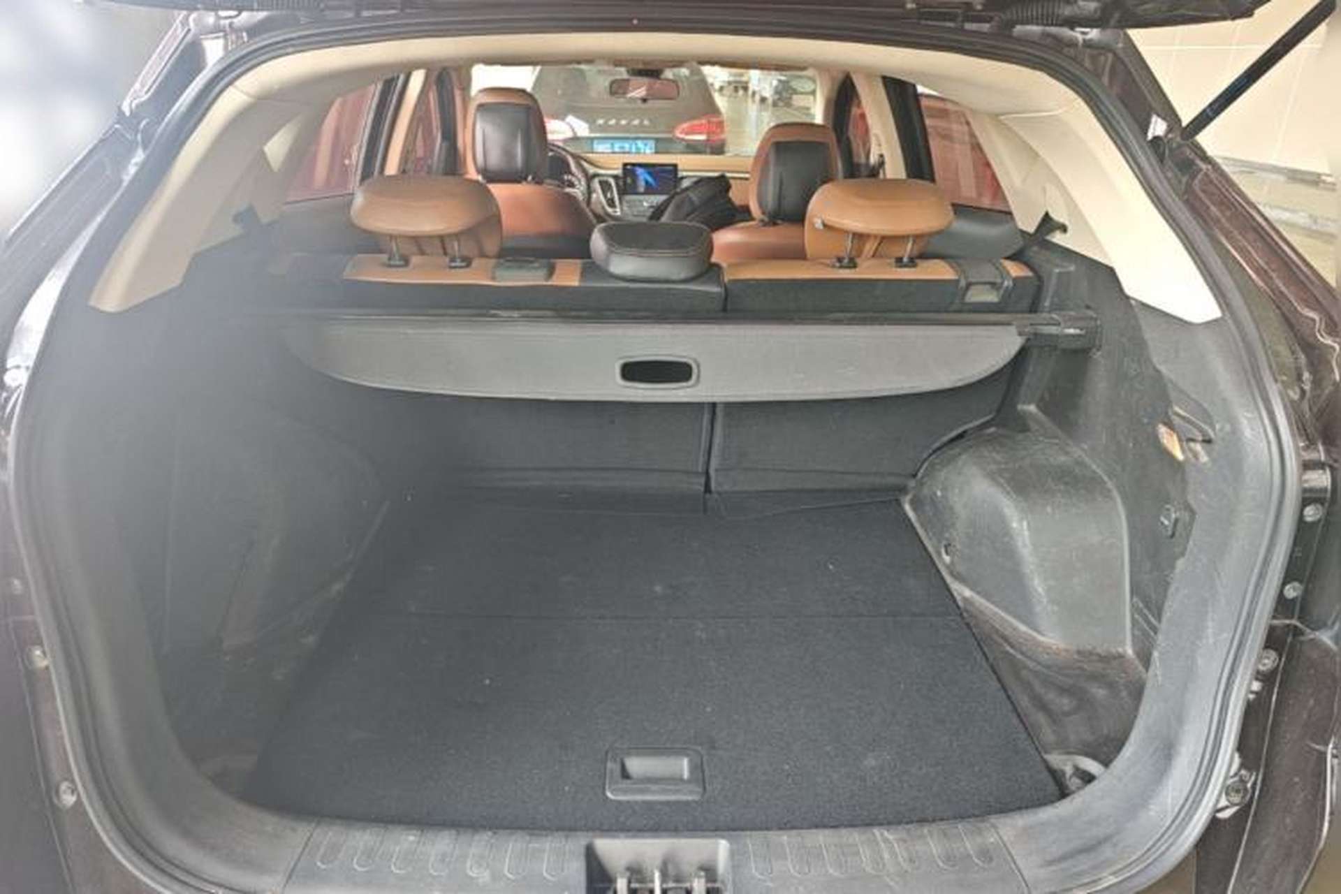 Used Soueast DX7 2015 1.5T Automatic Luxury Model Trunk