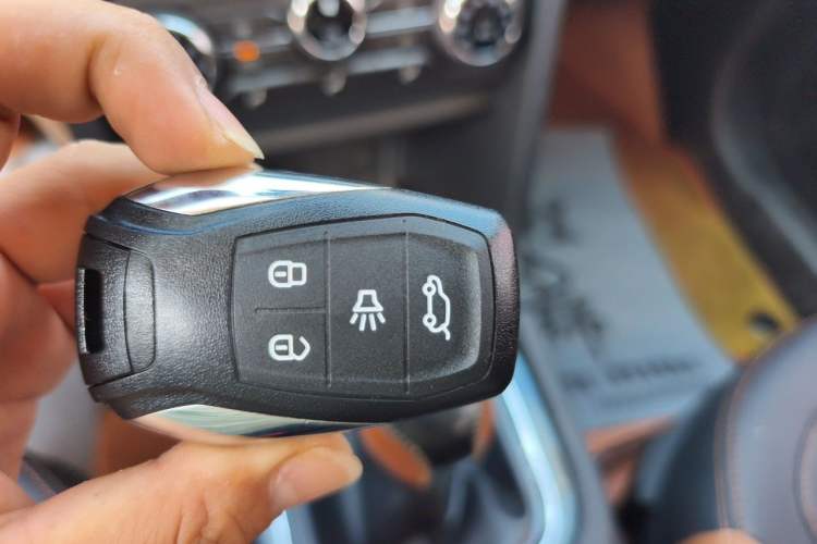 Used Soueast DX7 2015 1.5T Manual Luxury Model Vehicle Key