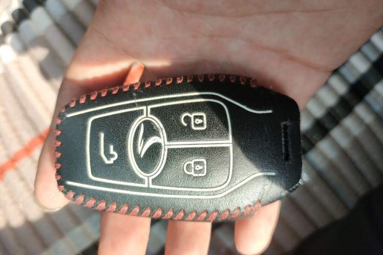 Used Soueast DX7 2015 1.5T Automatic Elite Model Vehicle Key