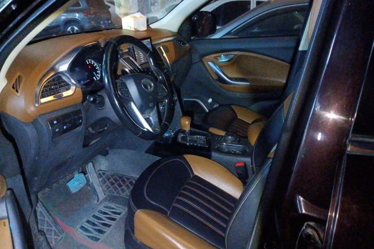 Used Soueast DX7 2015 1.5T Automatic Prestige Model Left Front Seat