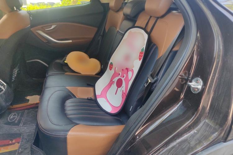 Used Soueast DX7 2015 1.5T Automatic Luxury Model Left Rear Seat
