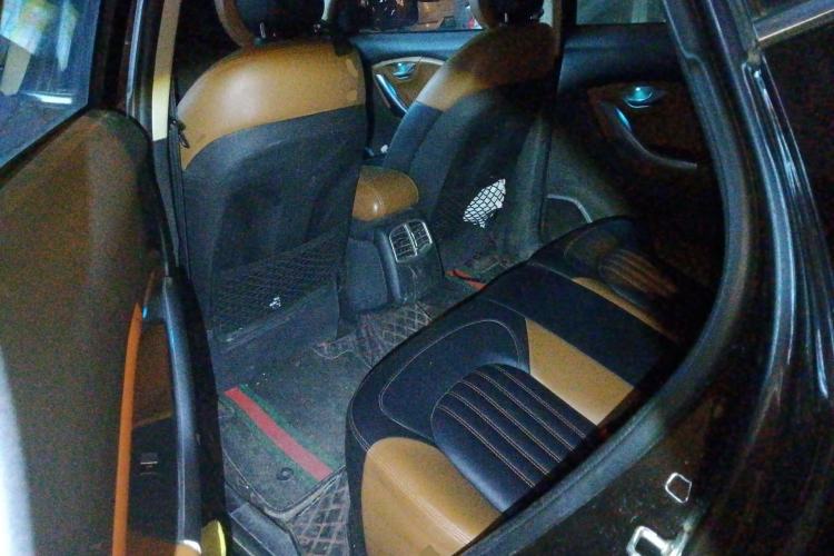 Used Soueast DX7 2015 1.5T Automatic Prestige Model Left Rear Seat