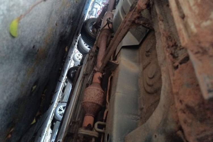Used Soueast DX7 2015 1.5T Automatic Prestige Model Chassis Front Right