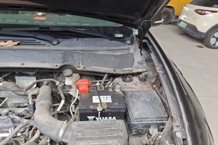 Used Soueast DX7 2015 1.5T Manual Luxury Model Engine Bay Left