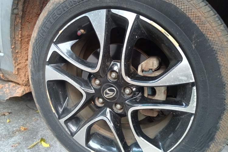 Used Soueast DX7 2015 1.5T Automatic Prestige Model Right Front Wheel Hub