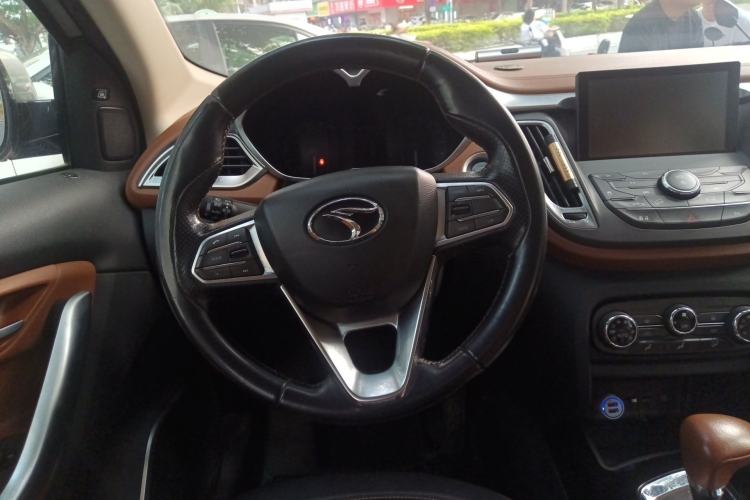 Used Soueast DX7 2015 1.5T Automatic Prestige Model Steering Wheel