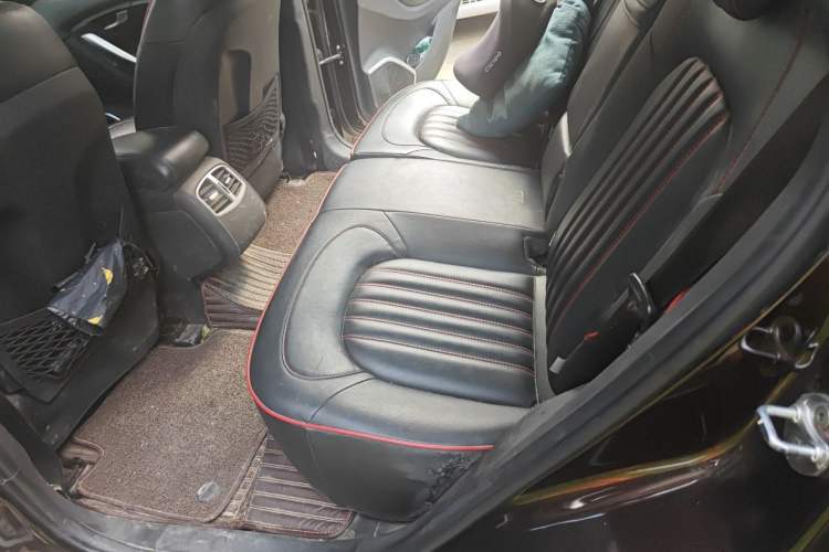 Used Soueast DX7 2015 1.5T Automatic Luxury Model Left Rear Seat