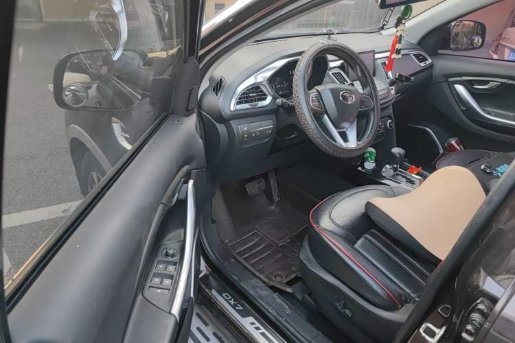 Used Soueast DX7 2015 1.5T Automatic Luxury Model Driver Seat
