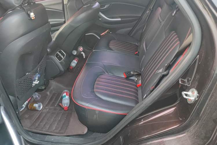 Used Soueast DX7 2015 1.5T Automatic Luxury Model Left Rear Seat