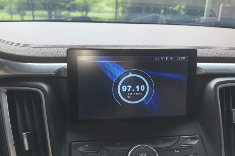 Used Soueast DX7 2015 1.5T Manual Luxury Model Audio And AC Panel