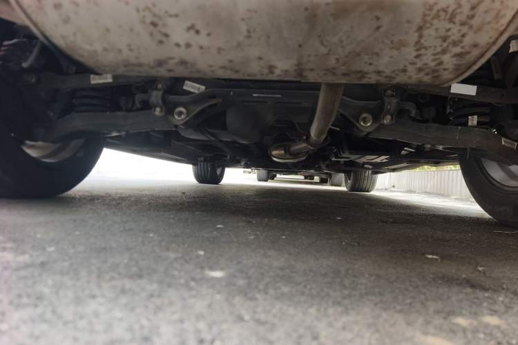 Used Soueast DX7 2015 1.5T Automatic Luxury Model Chassis Rear