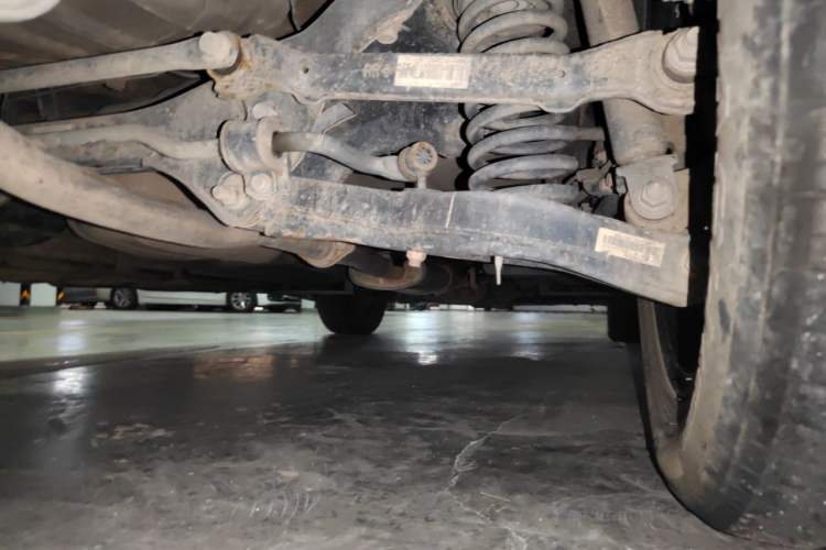 Used Soueast DX7 2015 1.5T Manual Luxury Model Chassis Rear Right