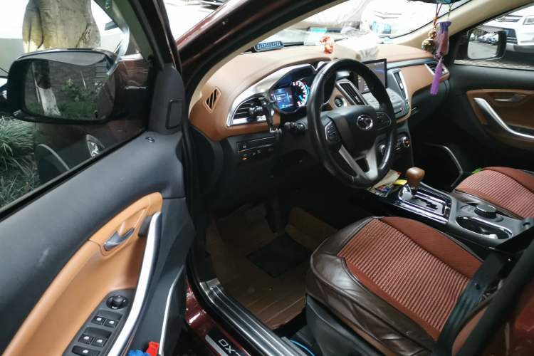 Used Soueast DX7 2015 1.5T Automatic Luxury Model Driver Seat
