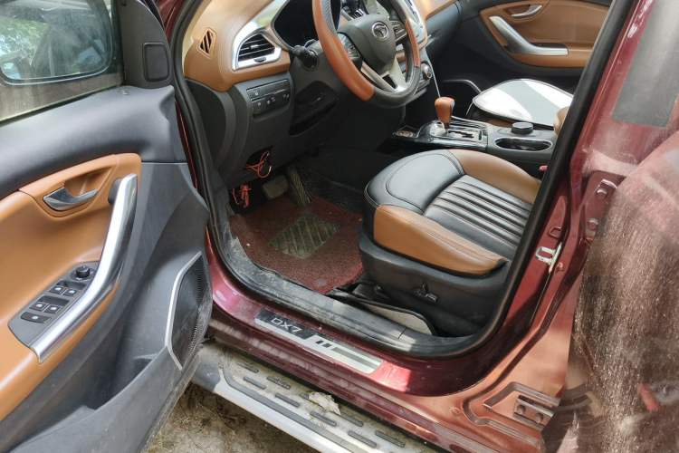 Used Soueast DX7 2015 1.5T Automatic Luxury Model Driver Seat