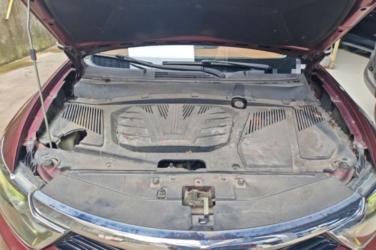 Used Soueast DX7 2015 1.5T Automatic Elite Model Engine Bay