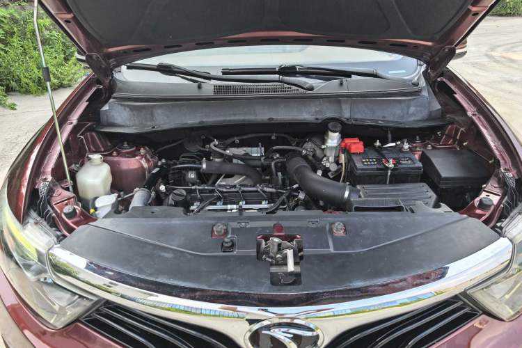 Used Soueast DX7 2015 1.5T Manual Luxury Model Engine Bay