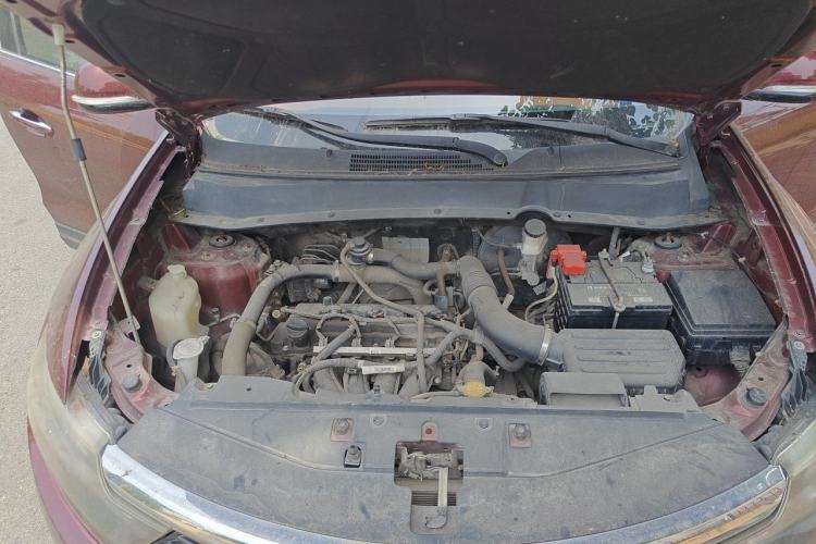 Used Soueast DX7 2015 1.5T Automatic Luxury Model Engine Bay