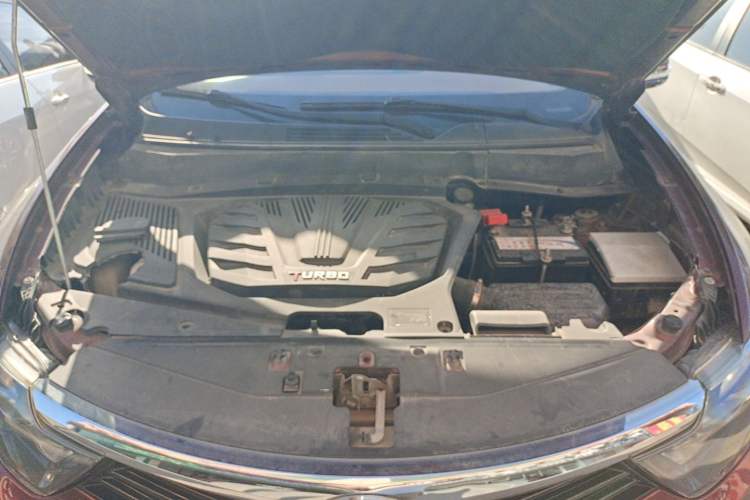 Used Soueast DX7 2015 1.5T Manual Luxury Model Engine Bay