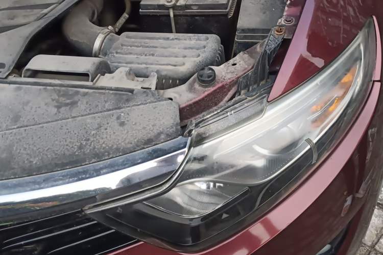 Used Soueast DX7 2015 1.5T Automatic Luxury Model Engine Bay Left